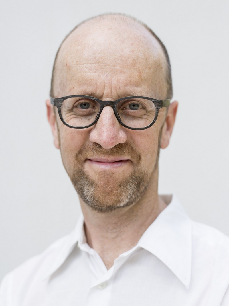 Prof. Dr. David Plüss
